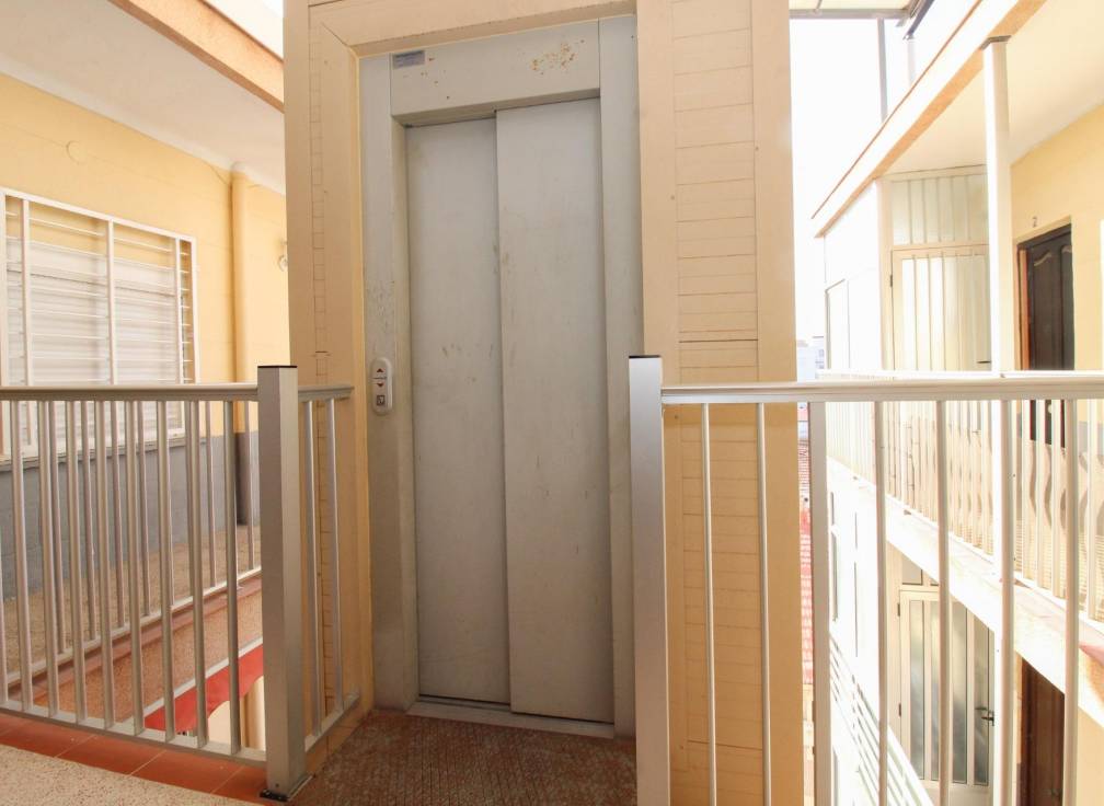 Resale - Apartment - Santa Pola - Playa Lisa