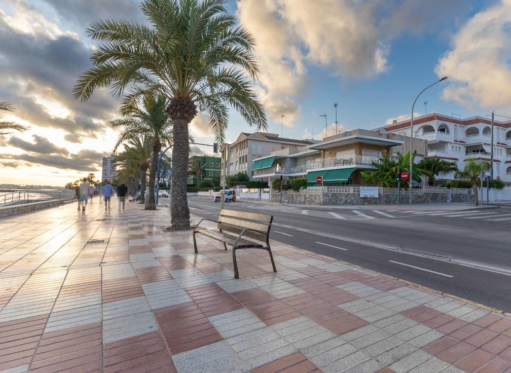 Resale - Apartment - Santa Pola - Santiago bernabeu