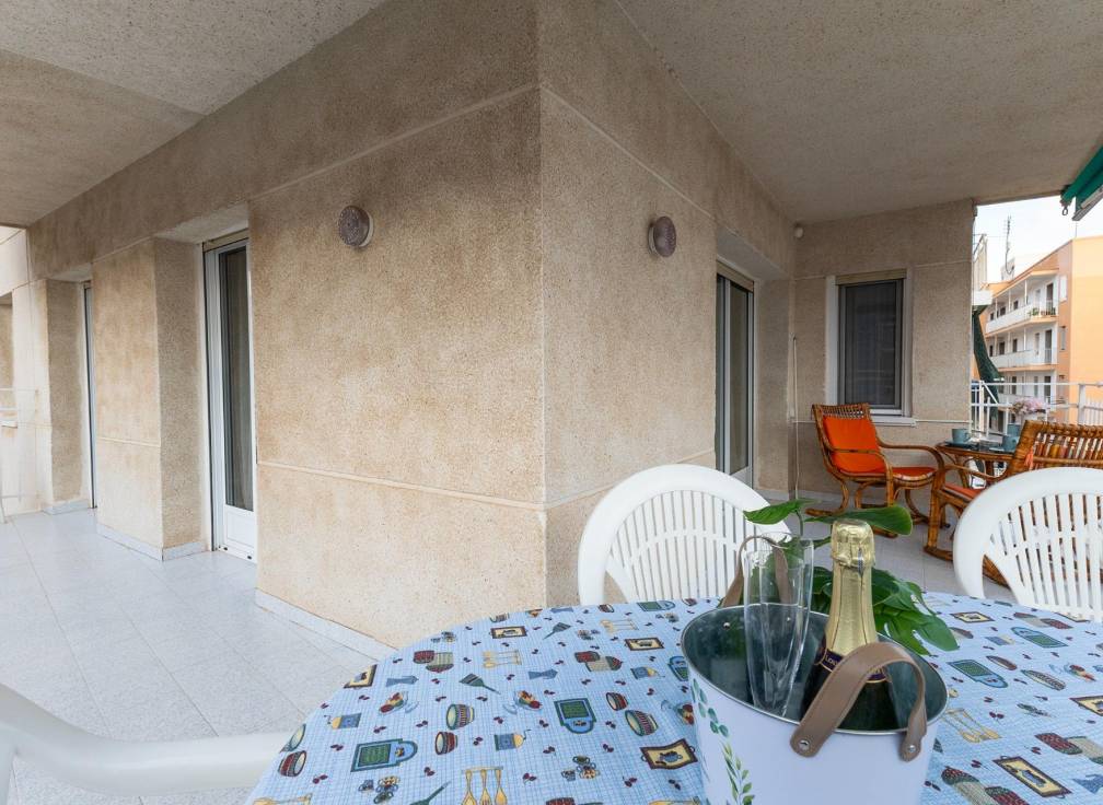 Resale - Apartment - Santa Pola - Santiago bernabeu