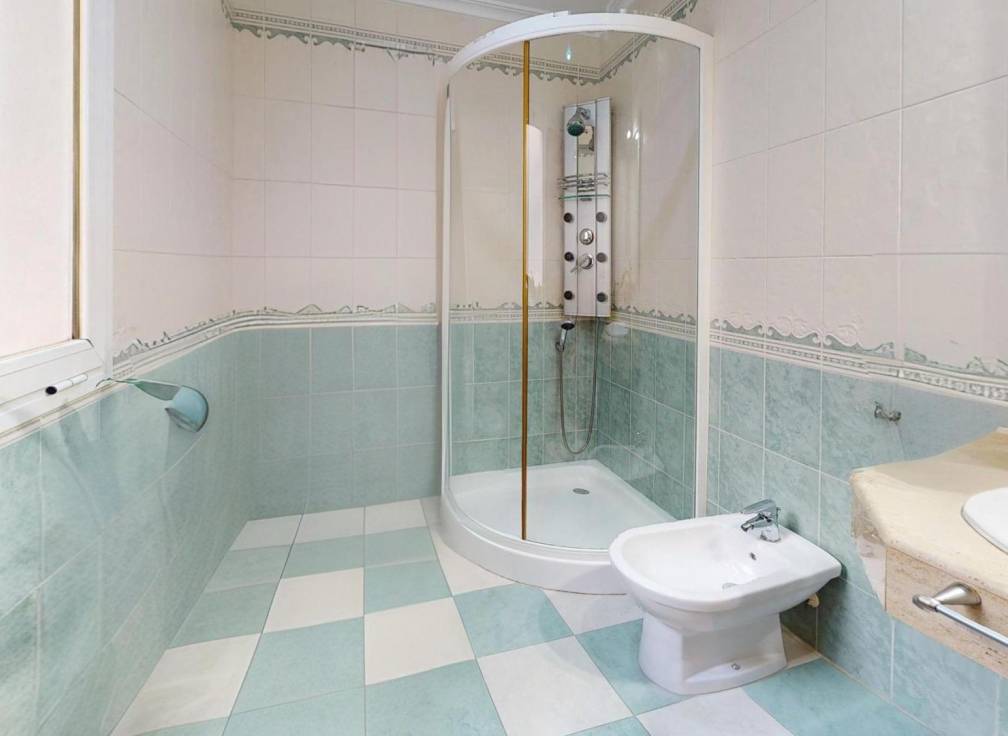 Resale - Apartment - Santa Pola - Santiago bernabeu