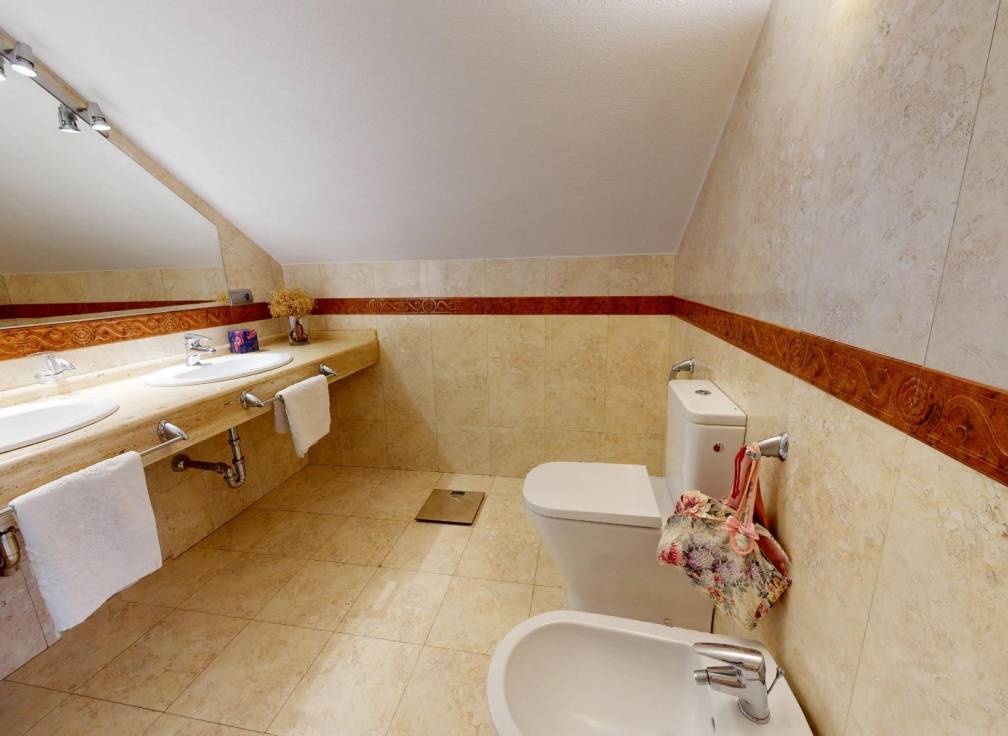 Resale - Apartment - Santa Pola - Santiago bernabeu