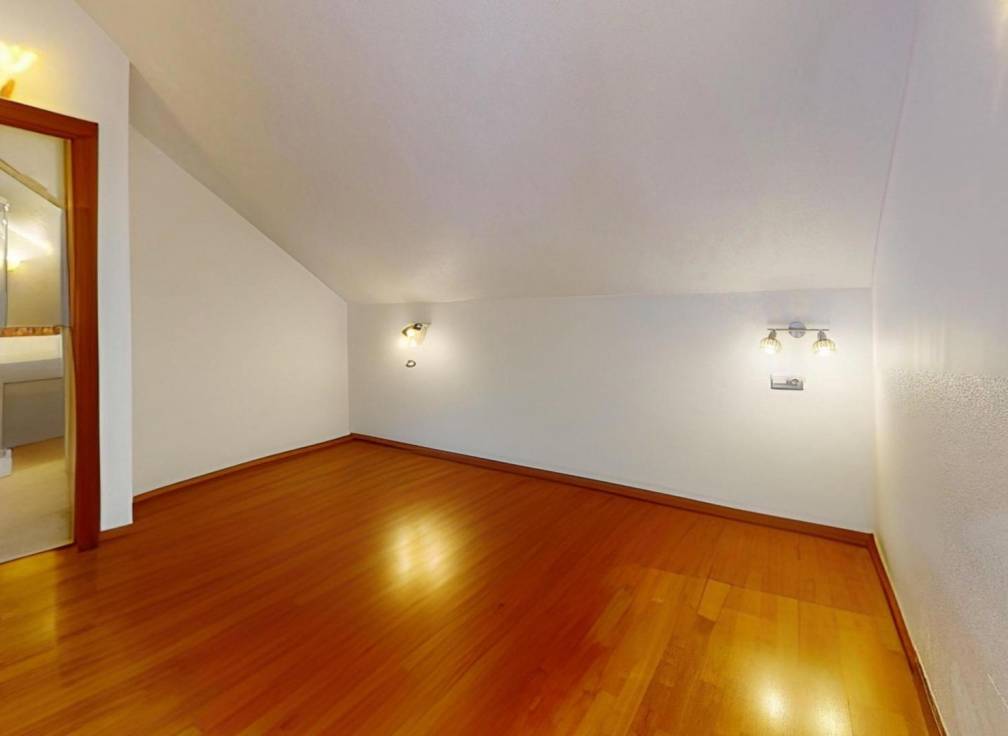 Resale - Apartment - Santa Pola - Santiago bernabeu