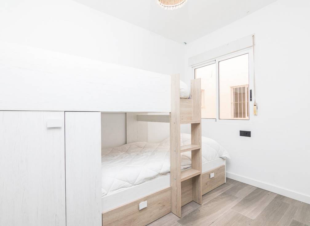 Resale - Apartment - Torrevieja - Playa del Cura