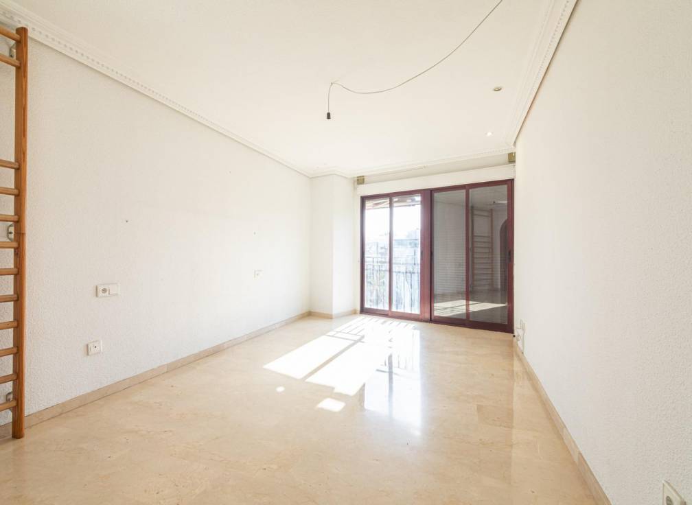Resale - Duplex - Elche - Raval - Puertas Coloradas