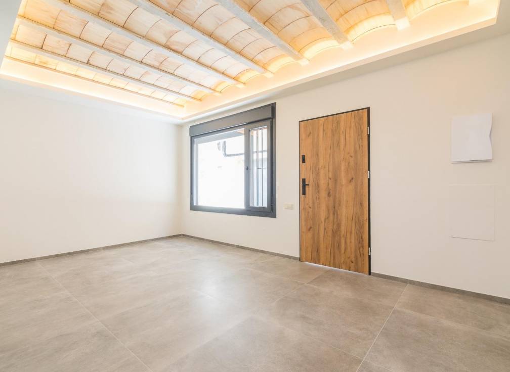 Resale -  - Elche - Raval - Puertas Coloradas