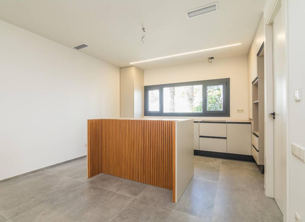 Resale -  - Elche - Raval - Puertas Coloradas