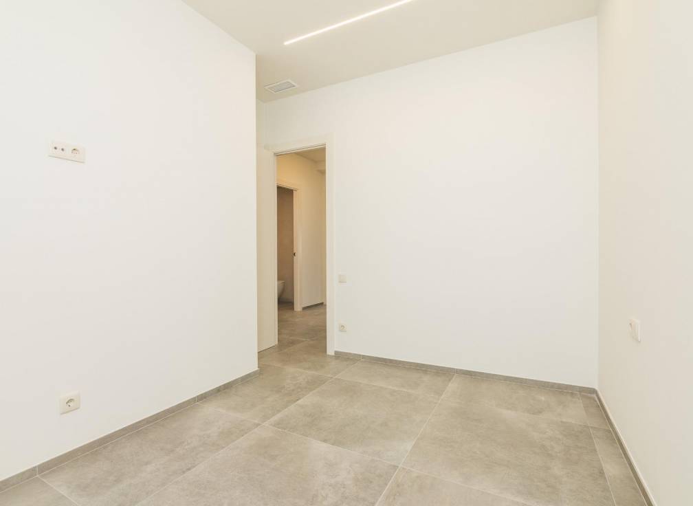 Resale -  - Elche - Raval - Puertas Coloradas