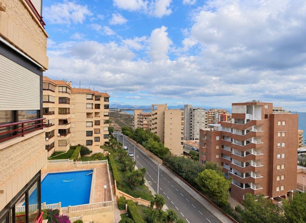 Resale - Flat - Arenales del Sol - Tercera linea playa