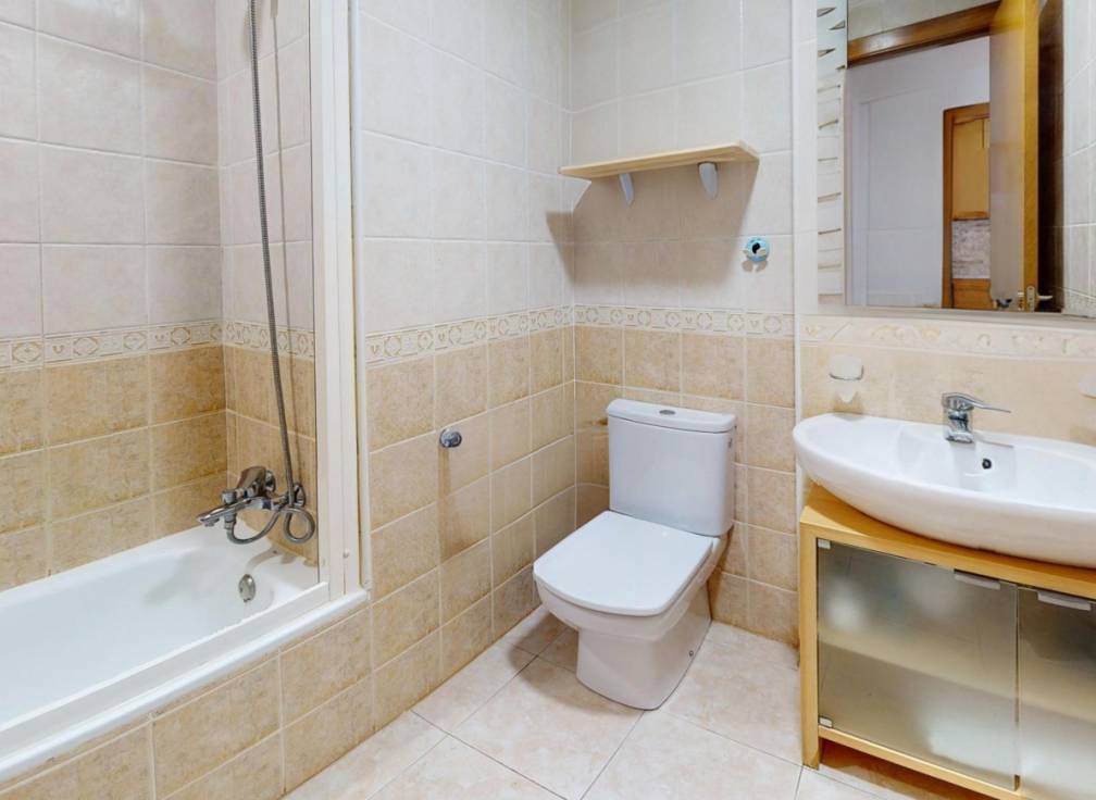 Resale - Flat - Arenales del Sol