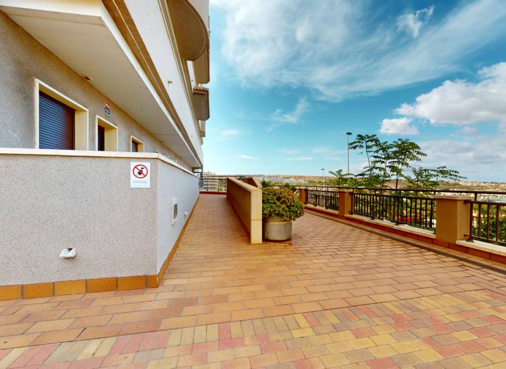 Resale - Flat - Arenales del Sol