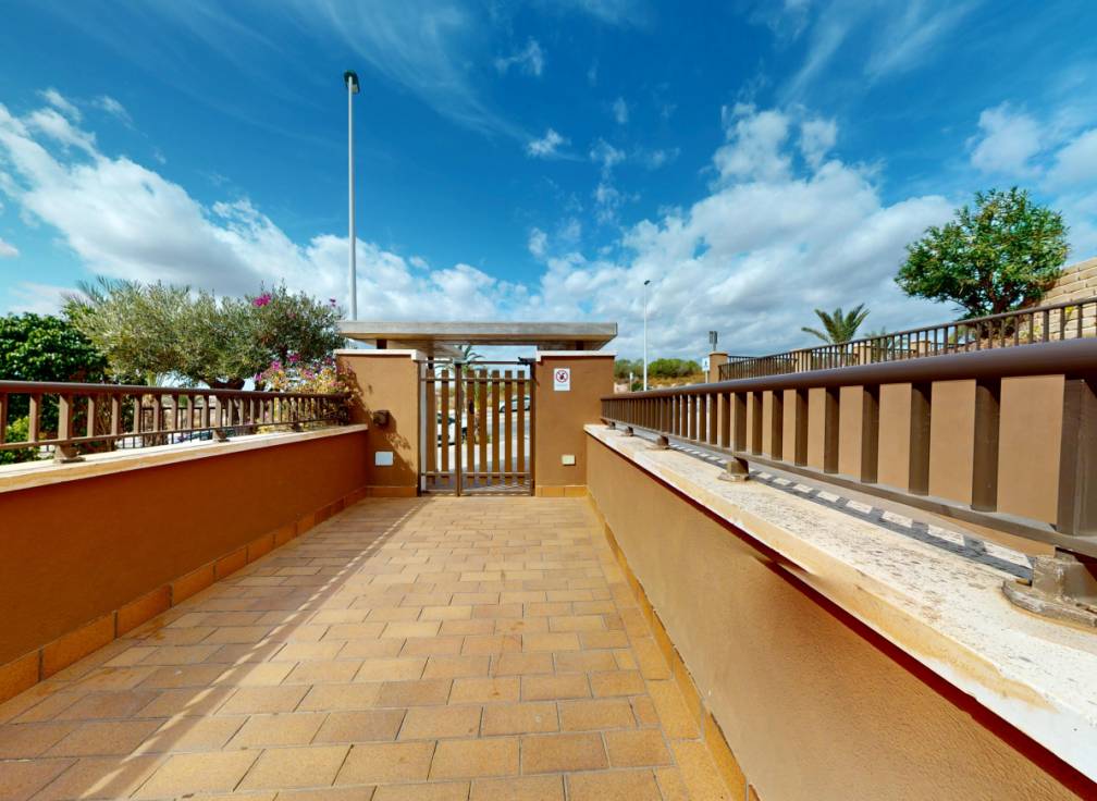 Resale - Flat - Arenales del Sol