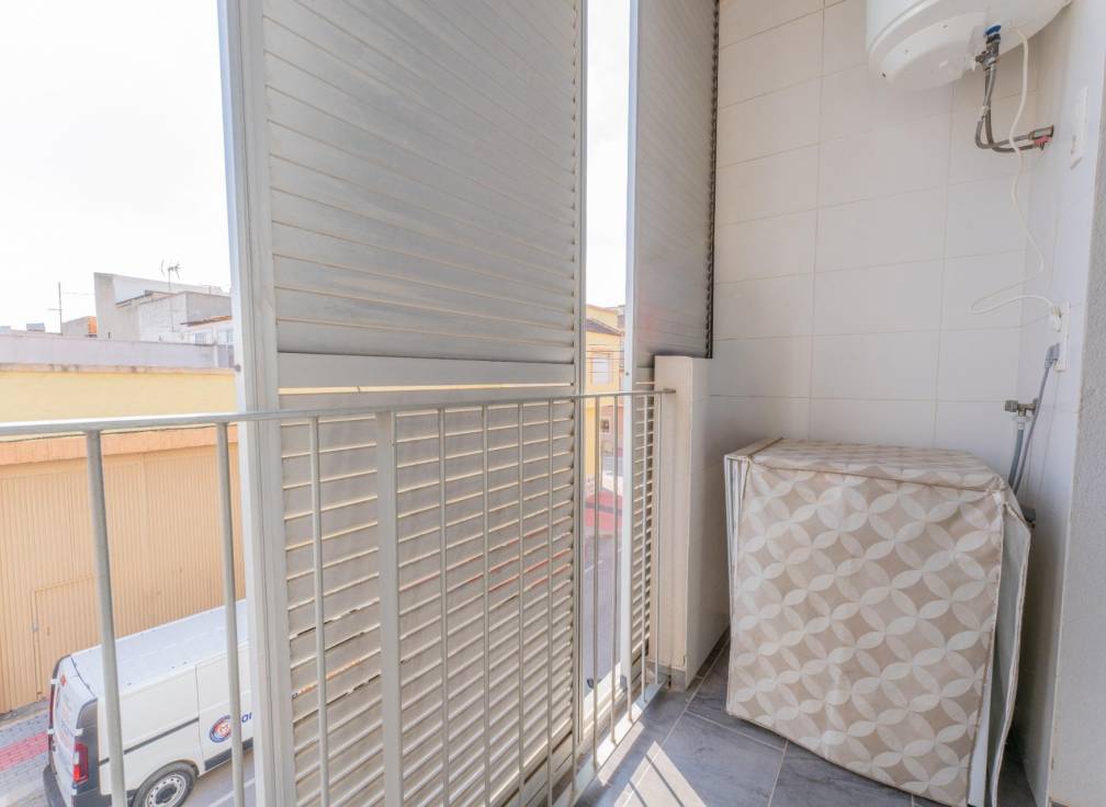 Resale - Flat - Dolores - Cervantes
