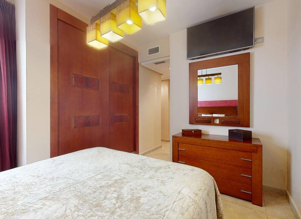 Resale - Flat - Dolores - pueblo