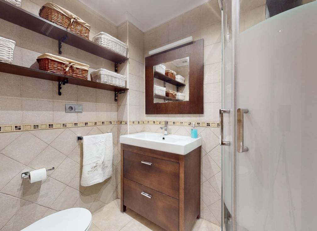 Resale - Flat - Dolores - pueblo