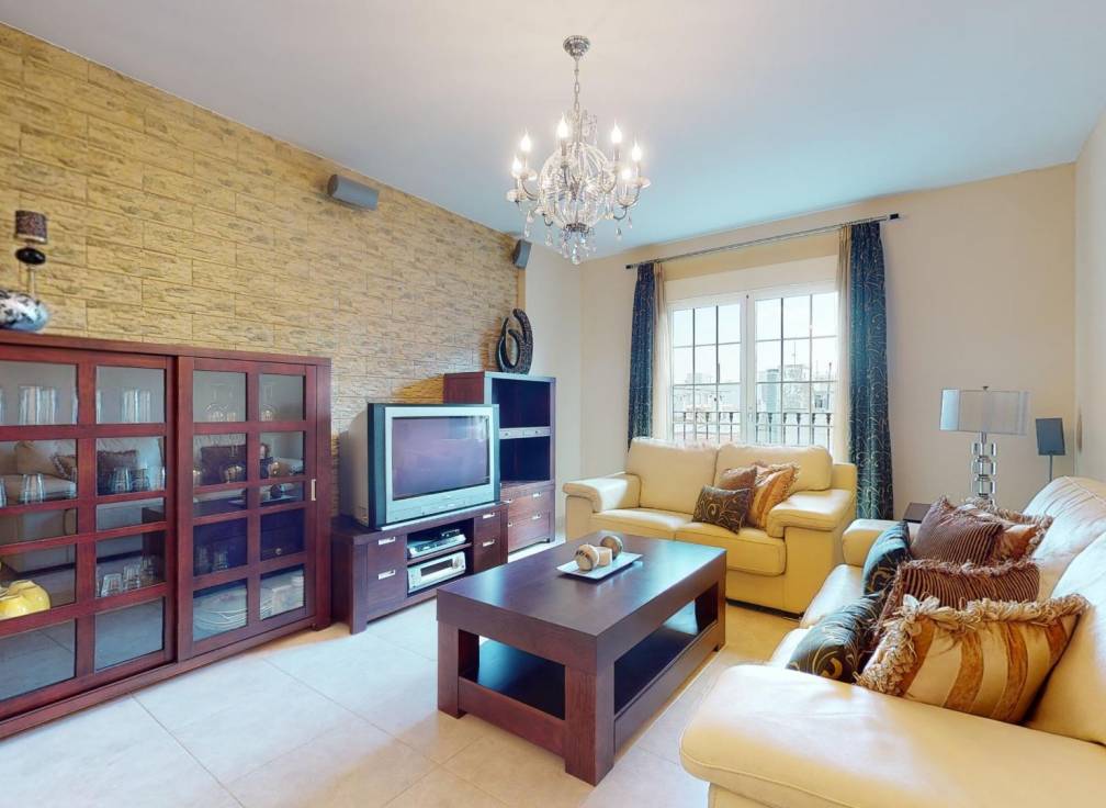 Resale - Flat - Dolores - pueblo