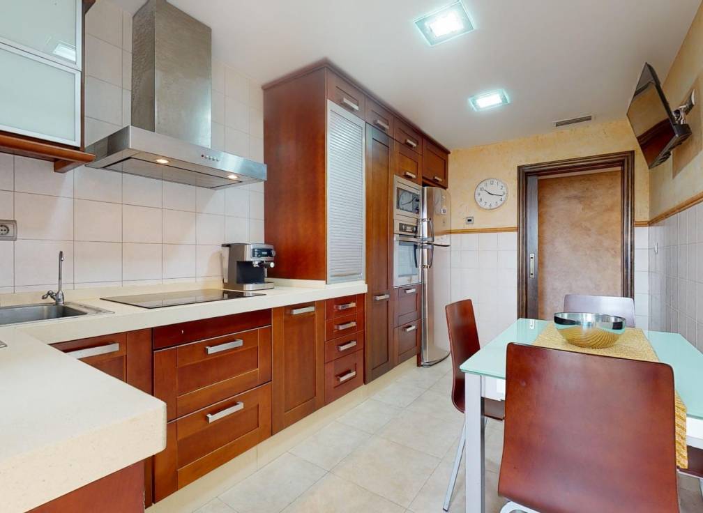 Resale - Flat - Dolores - pueblo