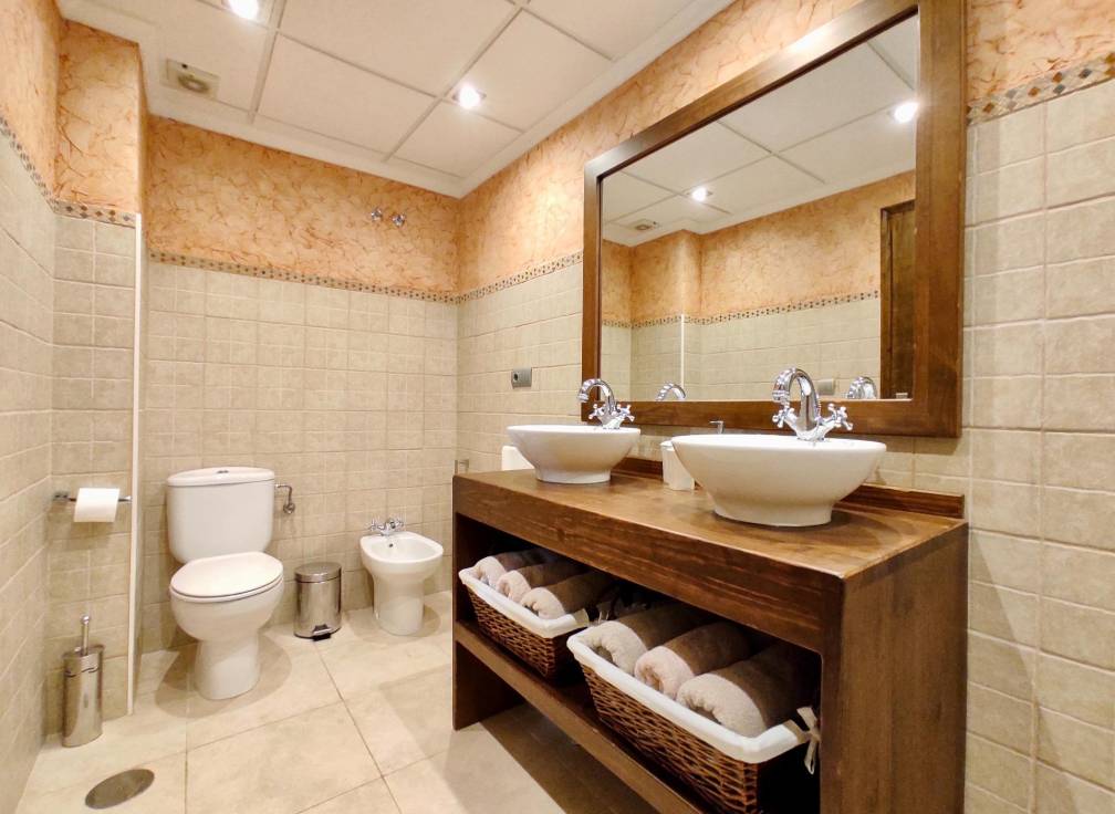 Resale - Flat - Dolores - pueblo