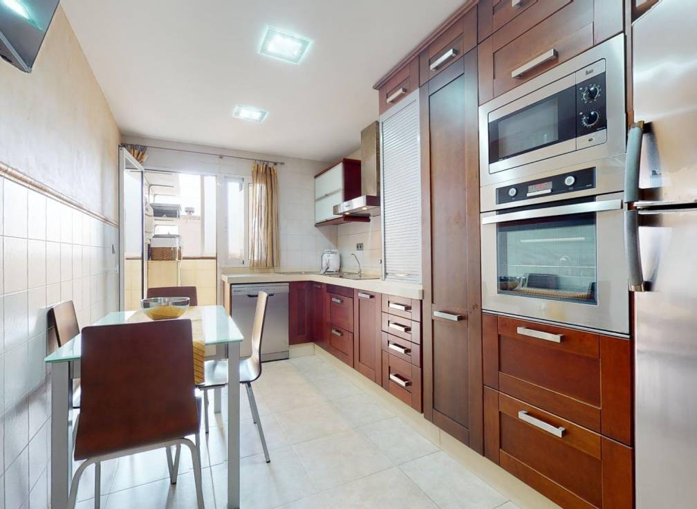 Resale - Flat - Dolores - pueblo