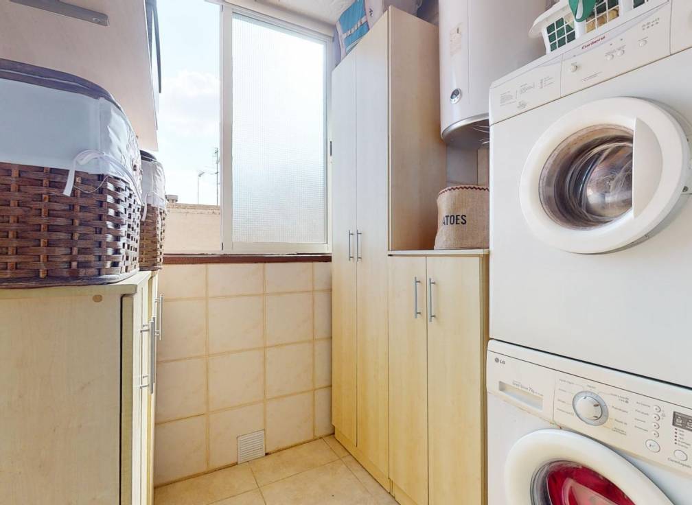 Resale - Flat - Dolores - pueblo