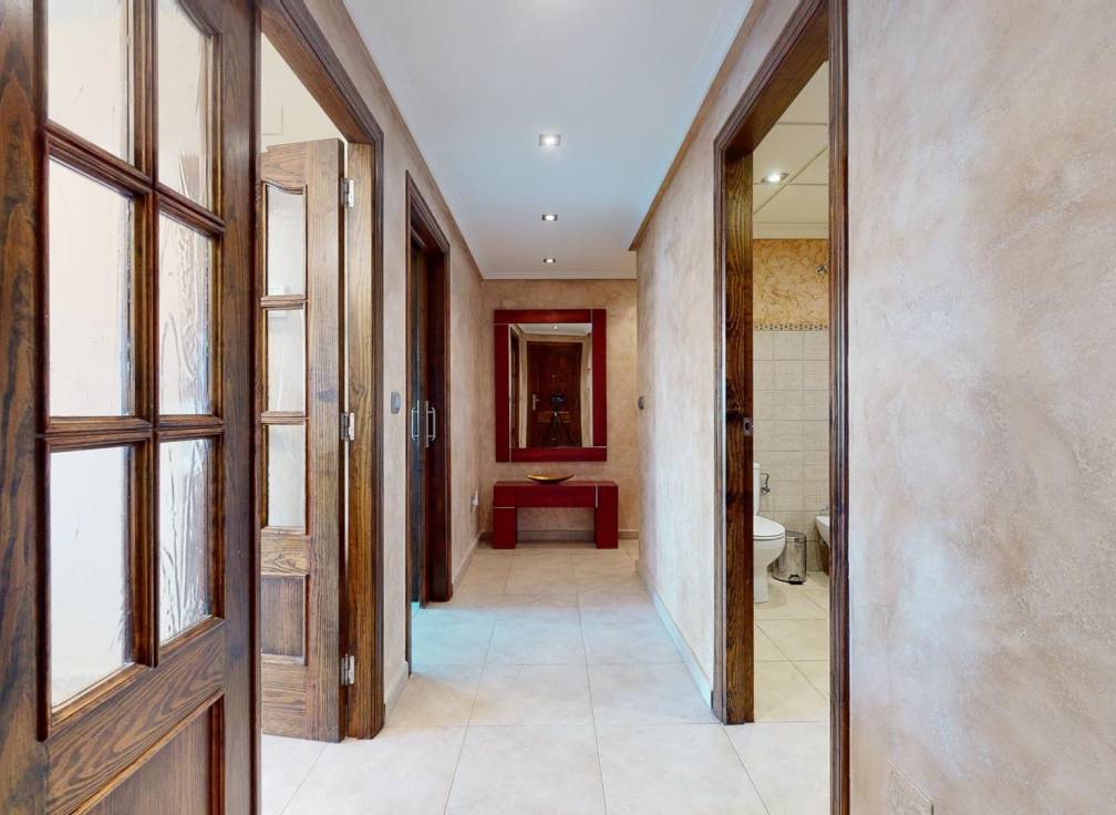 Resale - Flat - Dolores - pueblo