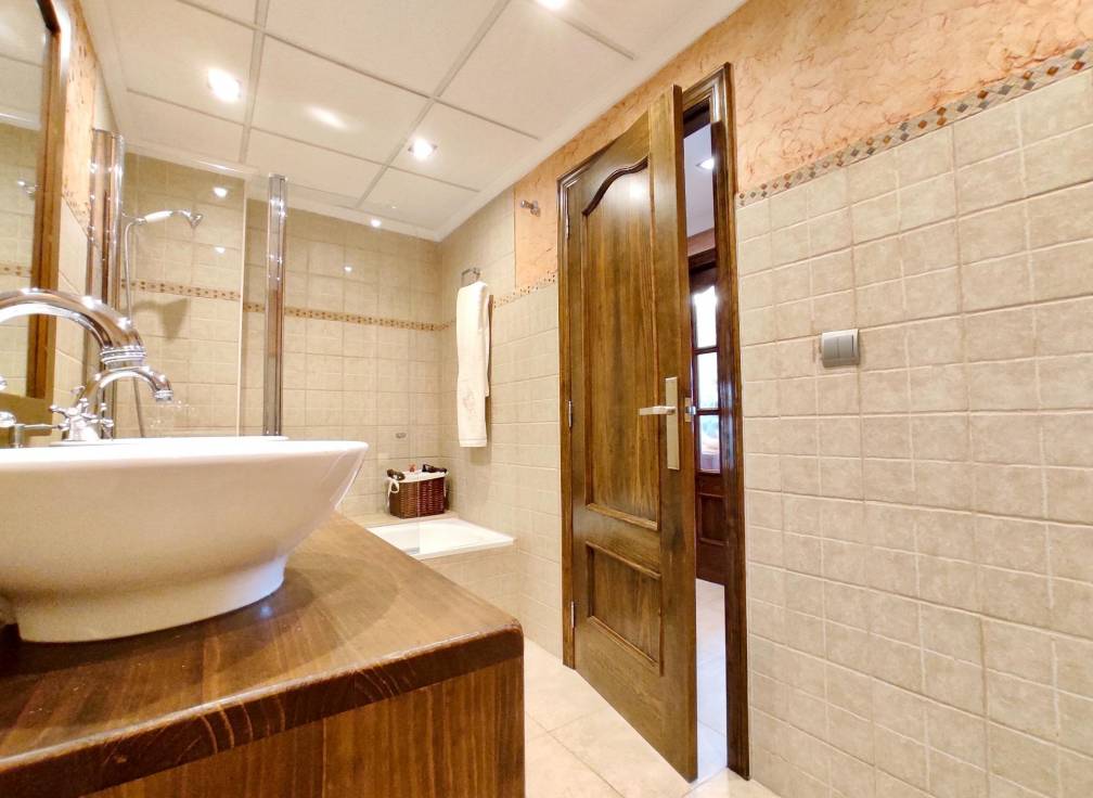 Resale - Flat - Dolores - pueblo