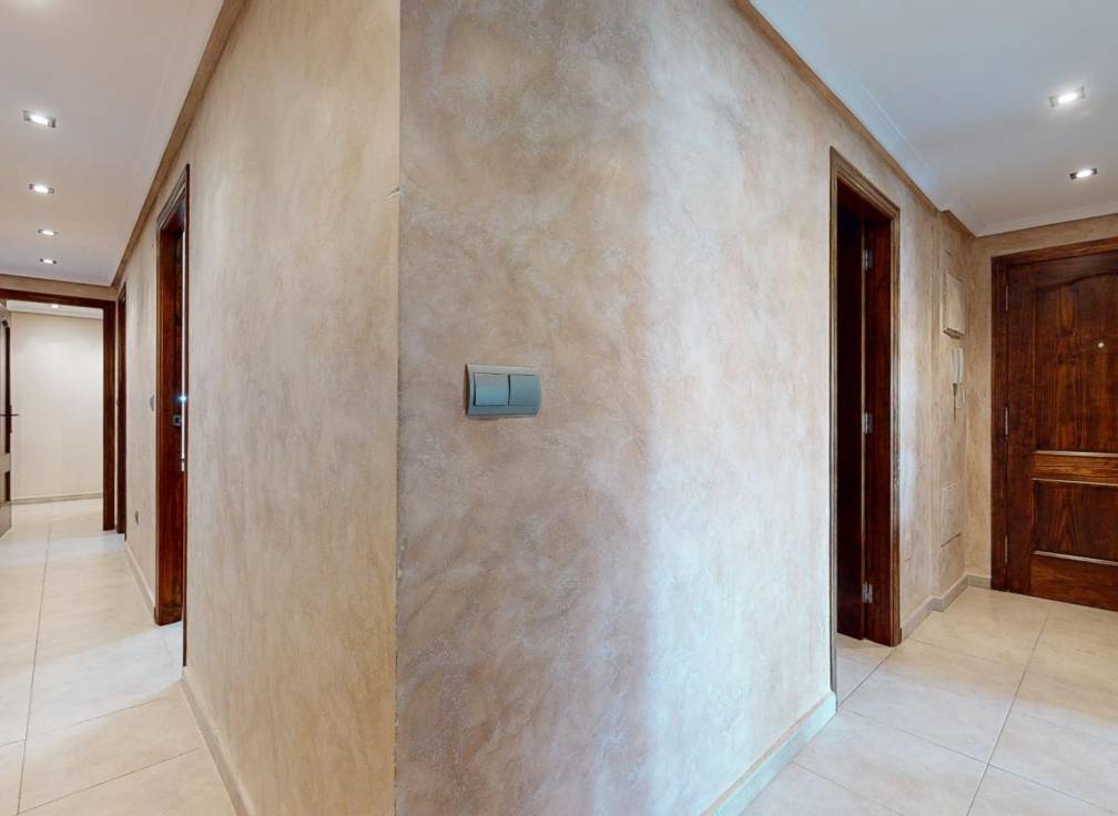 Resale - Flat - Dolores - pueblo