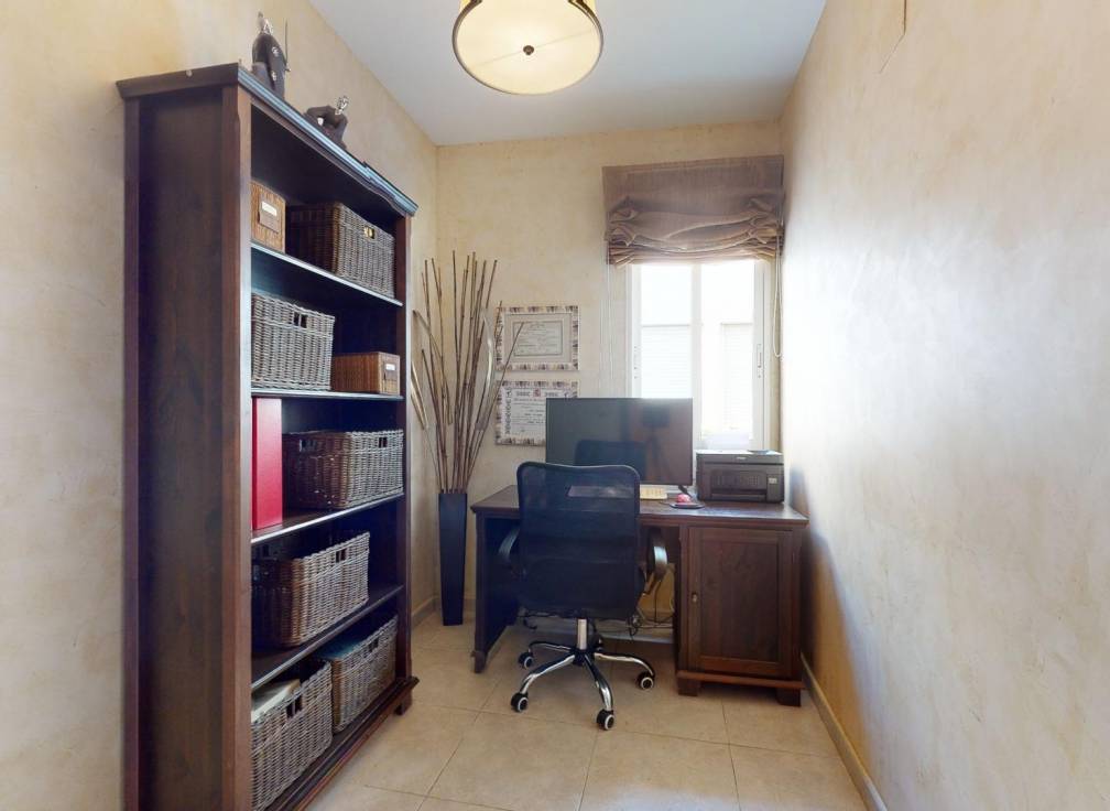 Resale - Flat - Dolores - pueblo