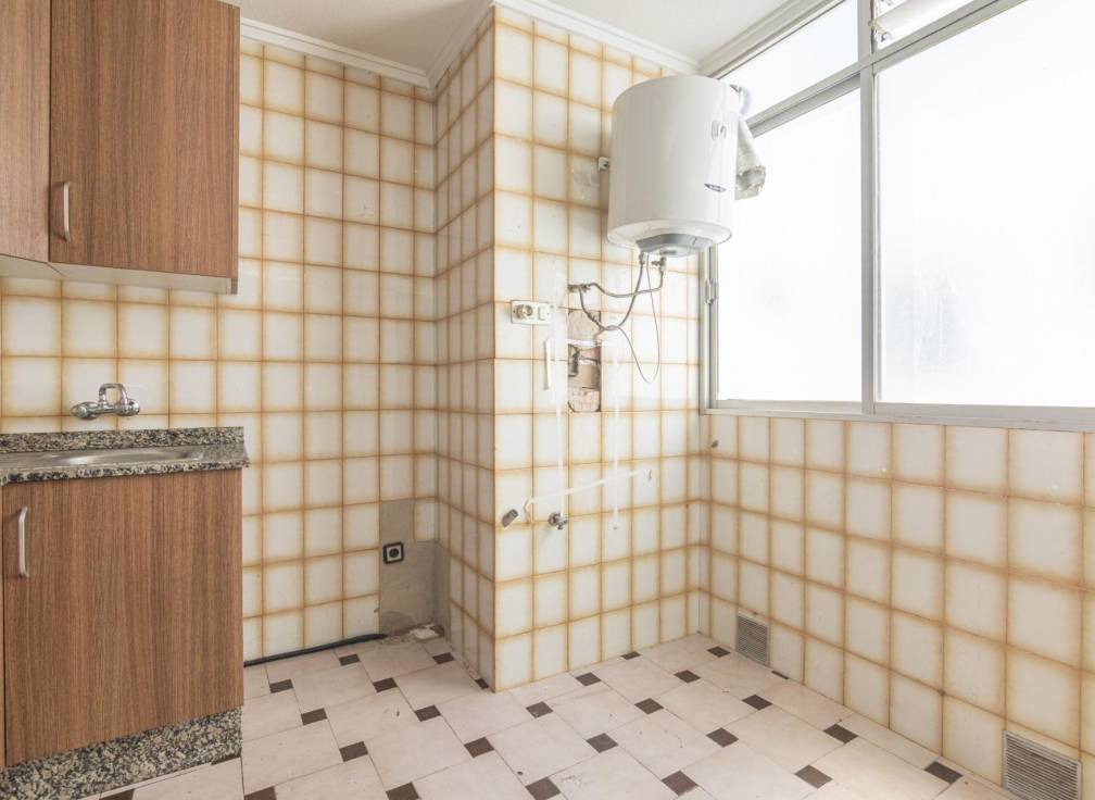Resale - Flat - Elche - Asilo - Pisos Azules