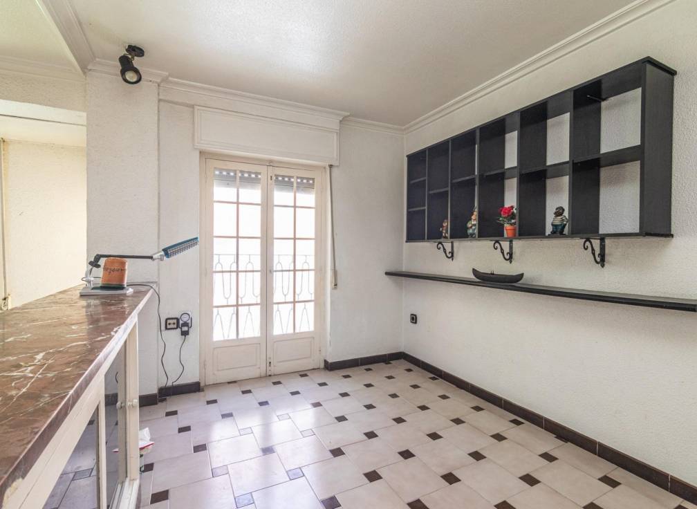 Resale - Flat - Elche - Asilo - Pisos Azules
