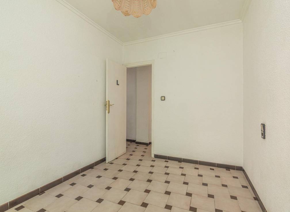 Resale - Flat - Elche - Asilo - Pisos Azules