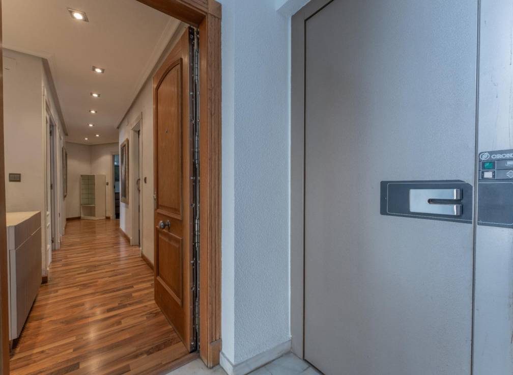 Resale - Flat - Elche - Plaza Madrid