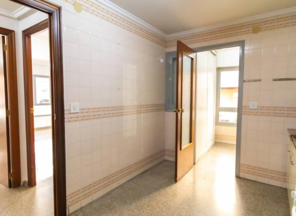 Resale - Flat - Elche - Plaza Madrid