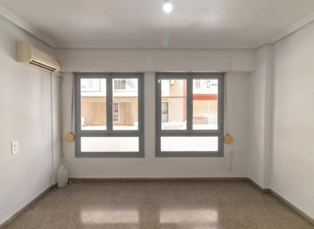 Resale - Flat - Elche - Plaza Madrid