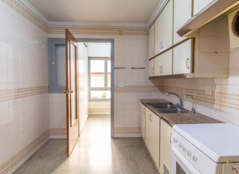 Resale - Flat - Elche - Plaza Madrid