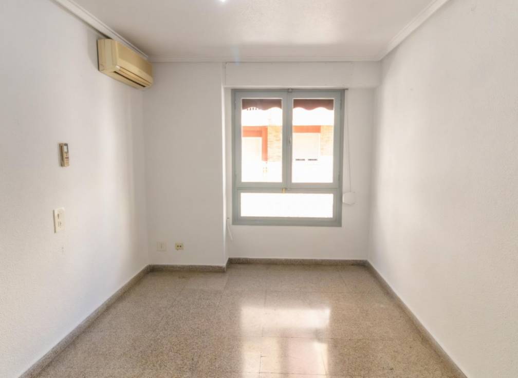 Resale - Flat - Elche - Plaza Madrid