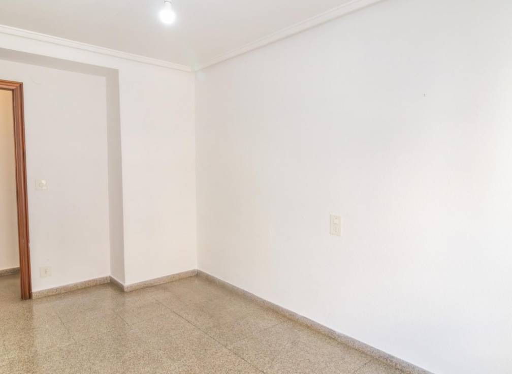 Resale - Flat - Elche - Plaza Madrid