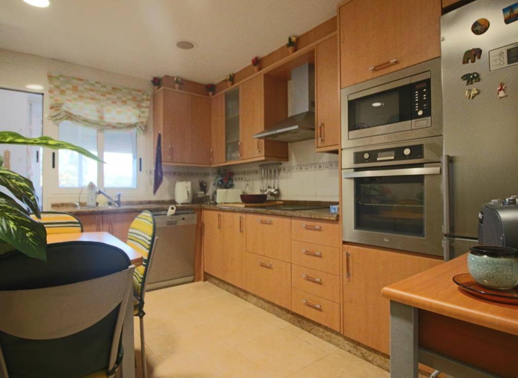 Resale - Flat - Elche - Raval - Puertas Coloradas