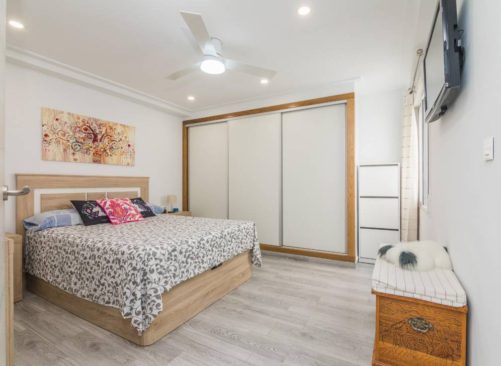 Resale - Flat - Elche - Reina Victoria-Miguel Hernández