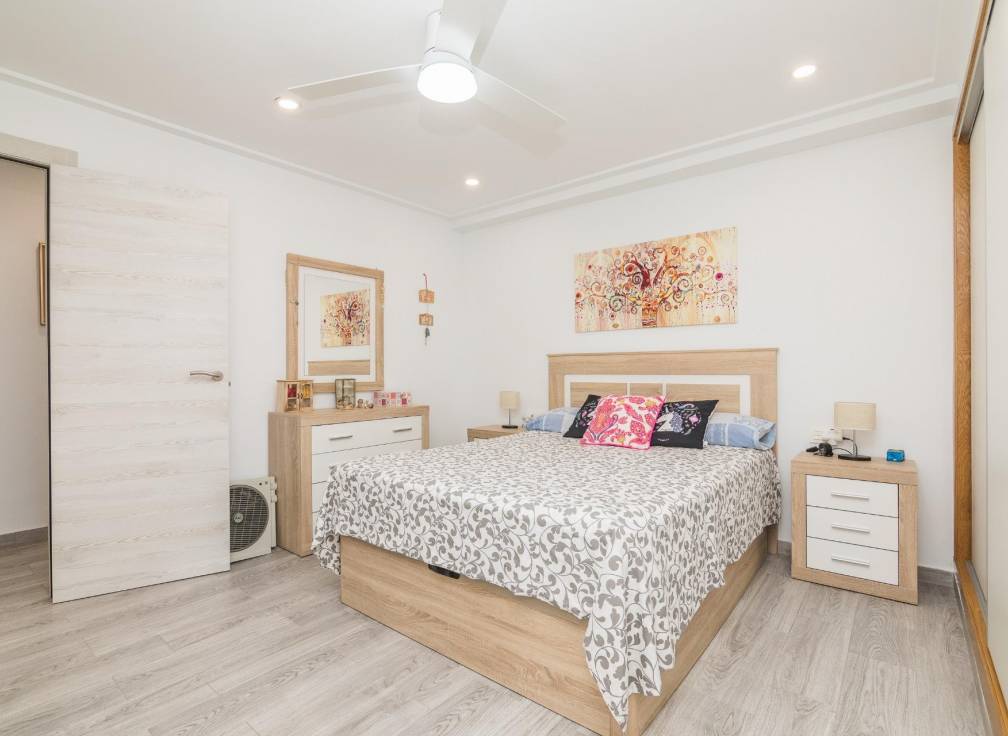 Resale - Flat - Elche - Reina Victoria-Miguel Hernández