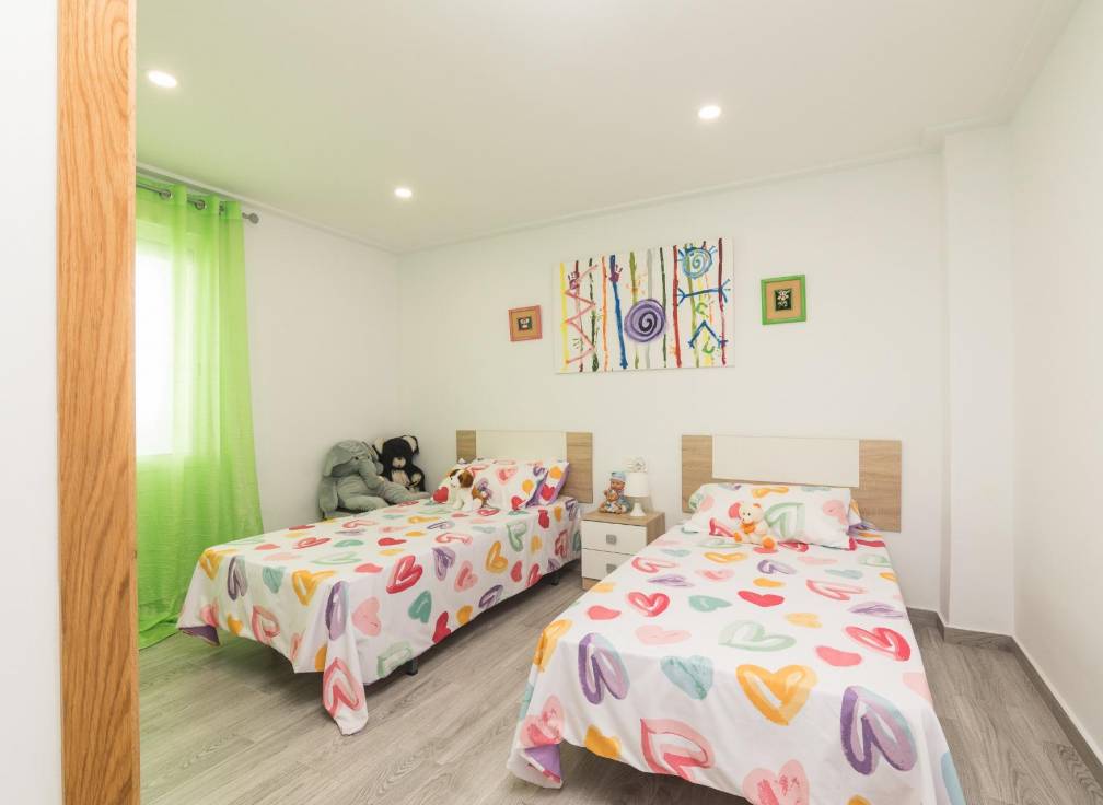 Resale - Flat - Elche - Reina Victoria-Miguel Hernández