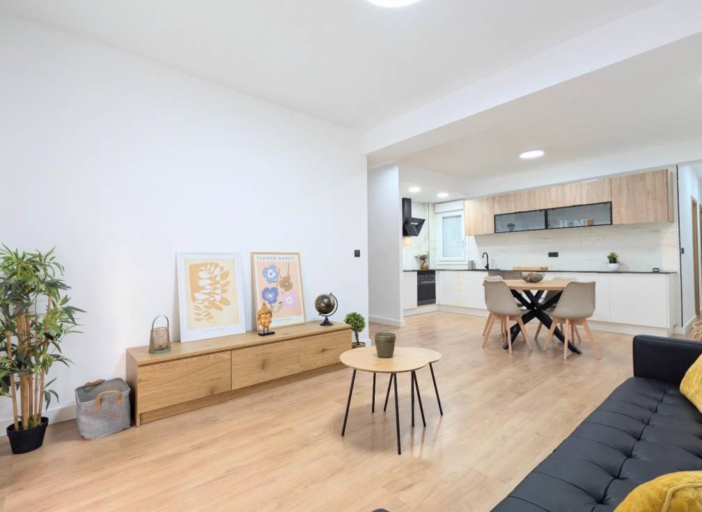 Resale - Flat - Elche - Reina Victoria-Miguel Hernández