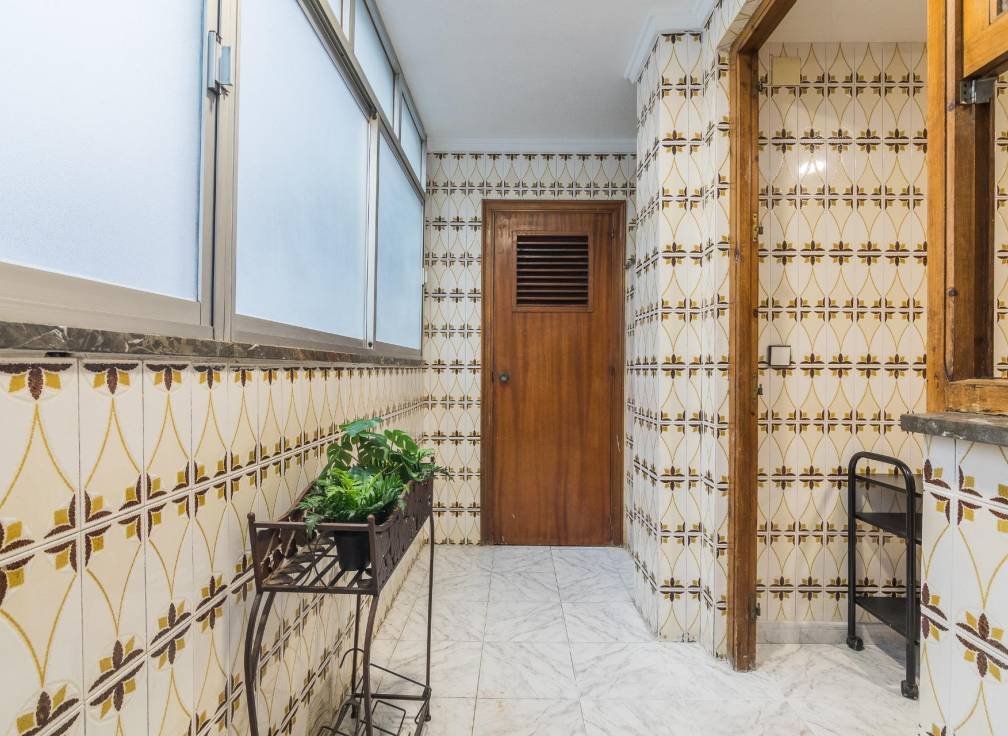 Resale - Flat - Elche - Reina Victoria-Miguel Hernández