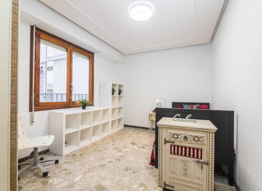 Resale - Flat - Elche - Reina Victoria-Miguel Hernández