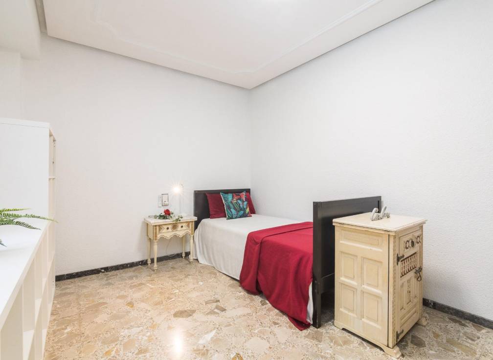 Resale - Flat - Elche - Reina Victoria-Miguel Hernández
