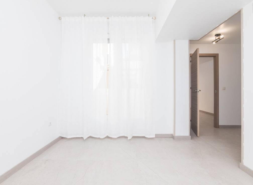 Resale - Flat - Elche - Reina Victoria-Miguel Hernández