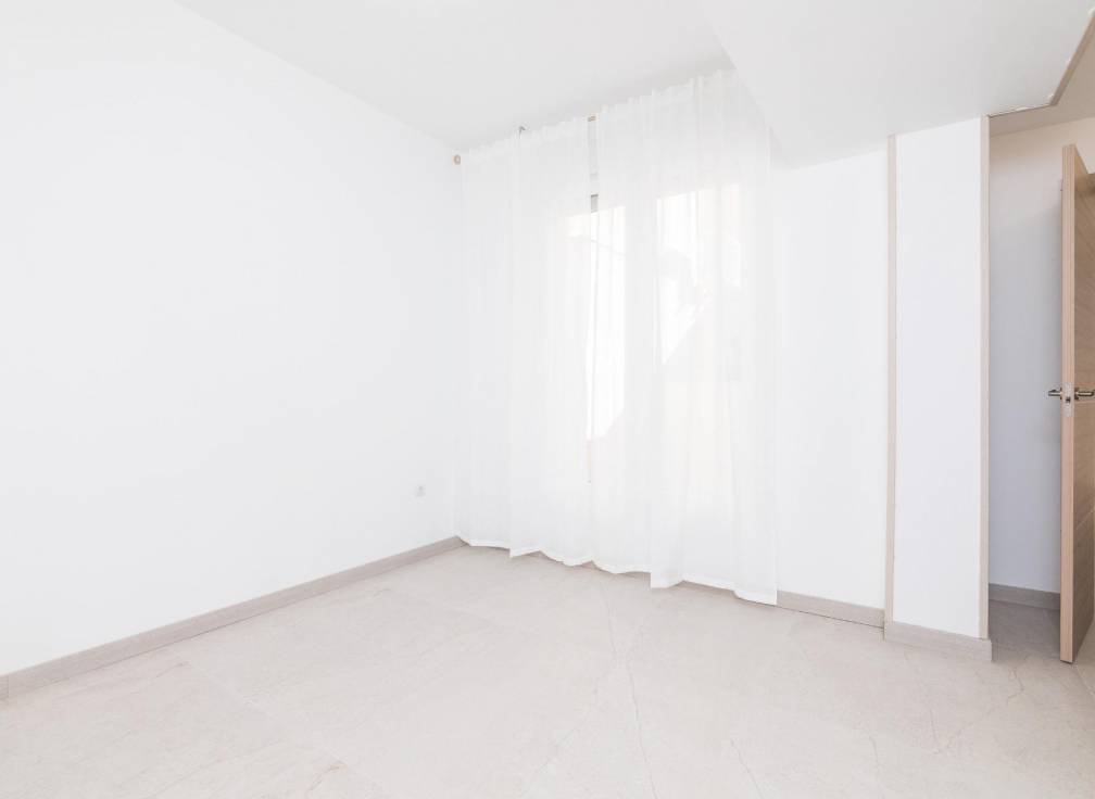 Resale - Flat - Elche - Reina Victoria-Miguel Hernández