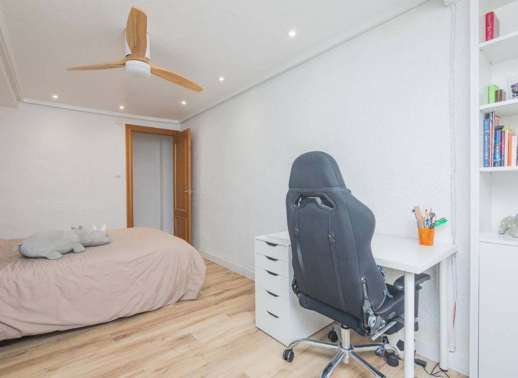 Resale - Flat - Elche - Reina Victoria-Miguel Hernández