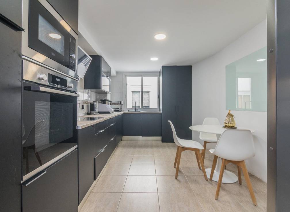 Resale - Flat - Elche - Reina Victoria-Miguel Hernández