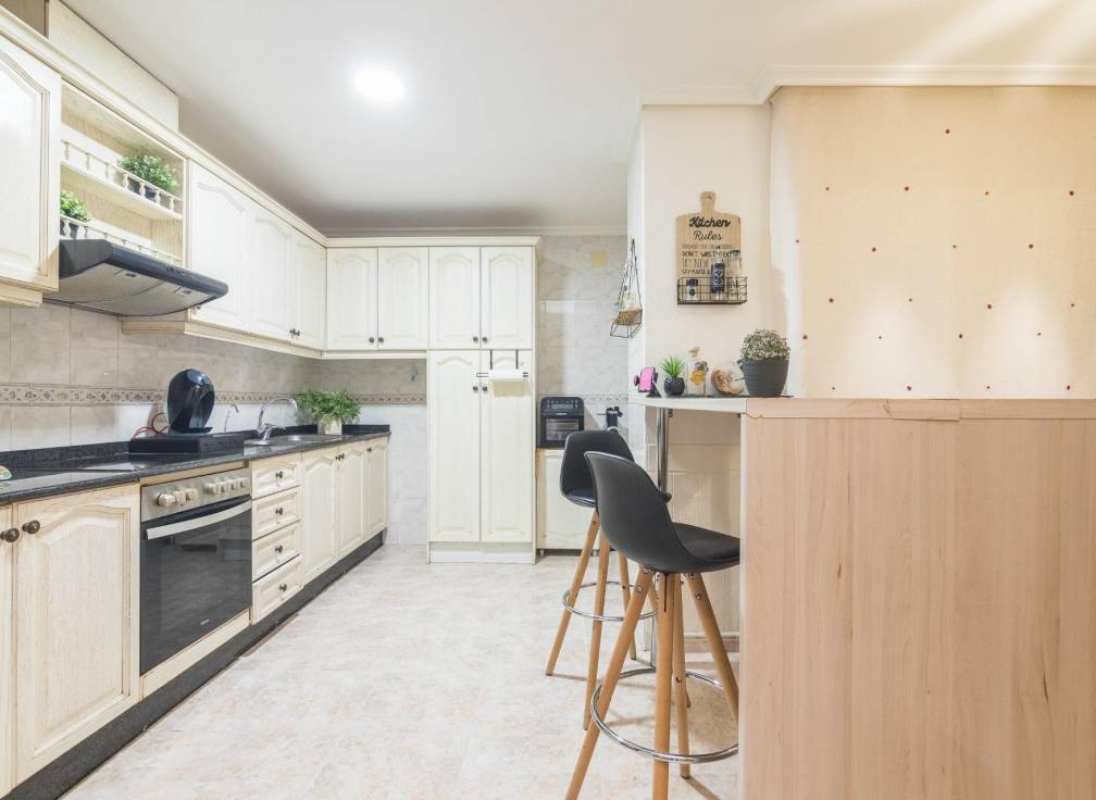 Resale - Flat - Petrer