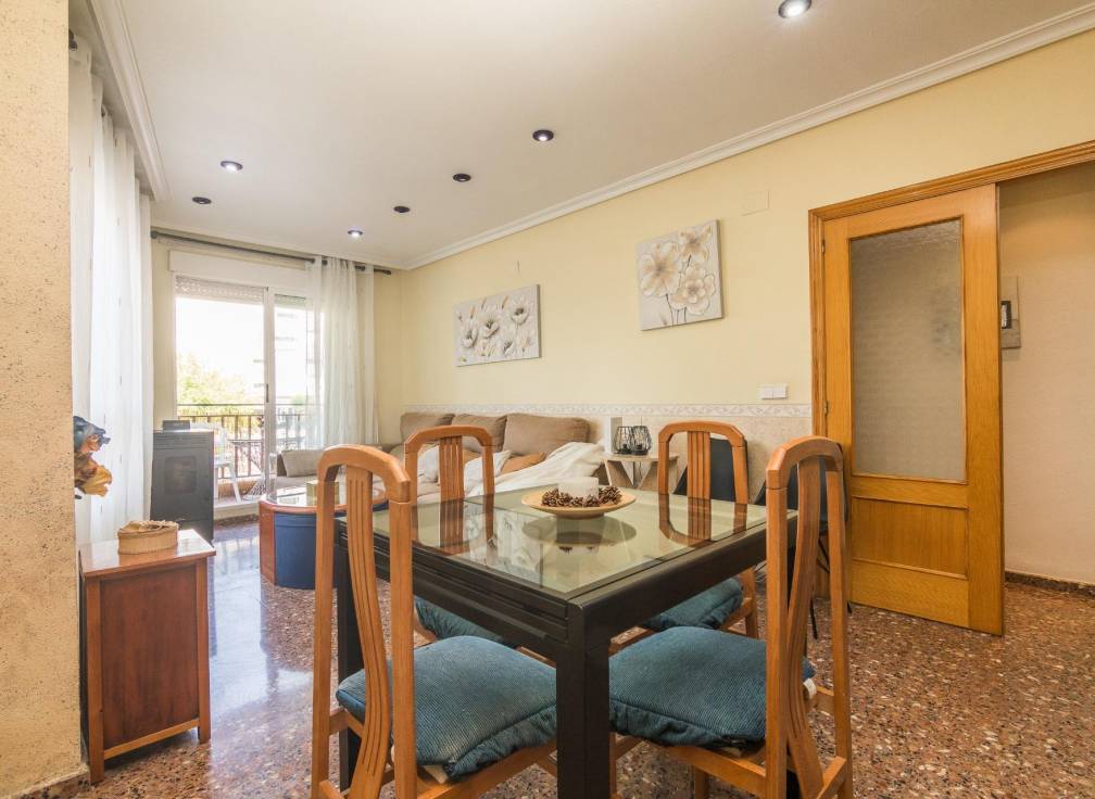 Resale - Flat - Petrer